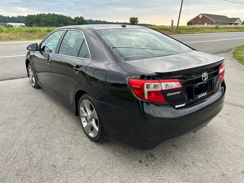 Used 2012 Toyota Camry SE FWD image 5
