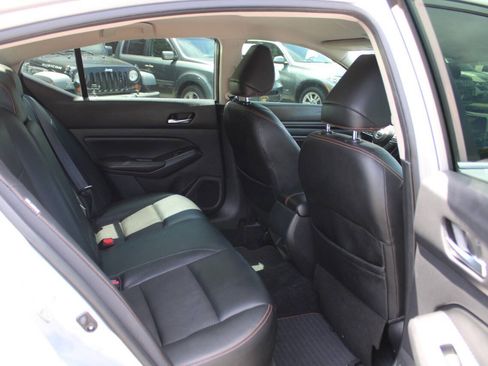 Used 2020 Nissan Altima 2.5 SR FWD image 26