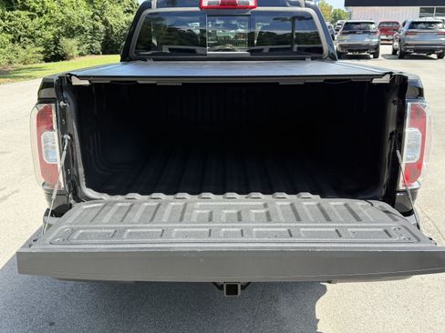 Used 2022 GMC Canyon AT4 w/ Trailering Package AWD/4WD image 4