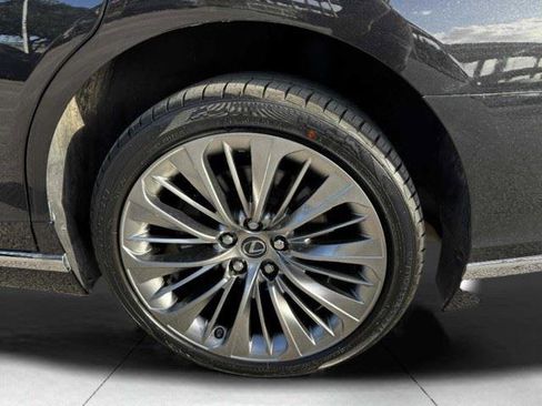 Used 2018 Lexus LS 500h w/ Luxury Package RWD image 51