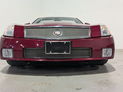 Used 2006 Cadillac XLR V RWD image 26