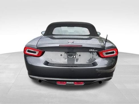 Used 2017 FIAT 124 Spider Classica RWD image 5