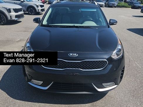 Used 2017 Kia Niro Touring FWD image 6