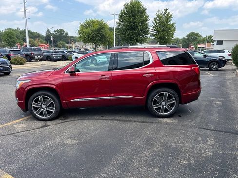Used 2019 GMC Acadia Denali AWD/4WD image 4