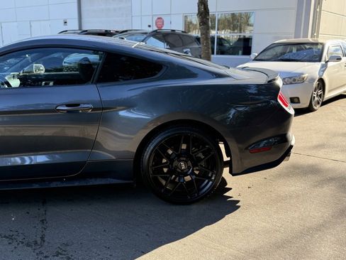 Used 2020 Ford Mustang GT image 8