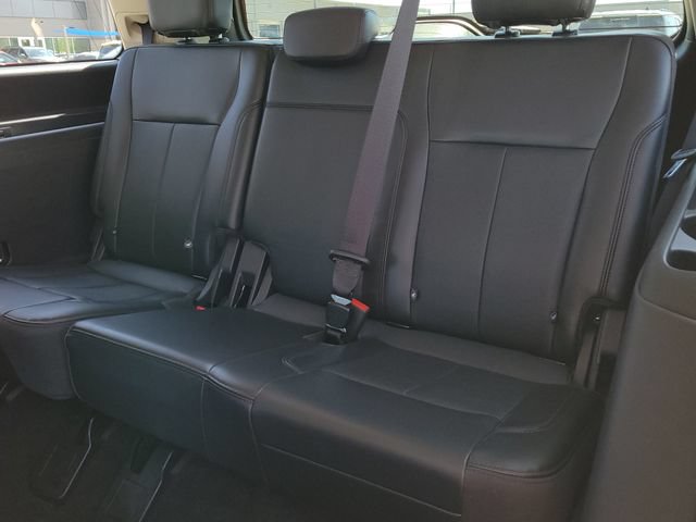 Used 2023 Ford Expedition XLT AWD/4WD image 9