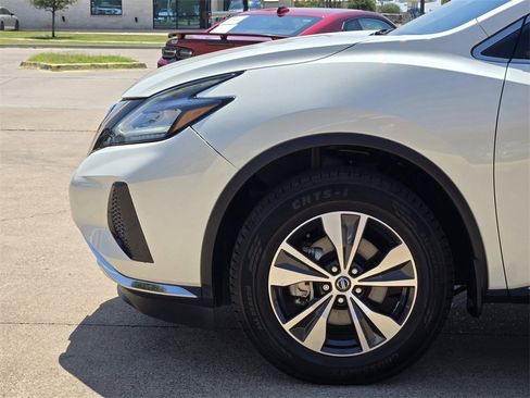 Used 2021 Nissan Murano S image 6