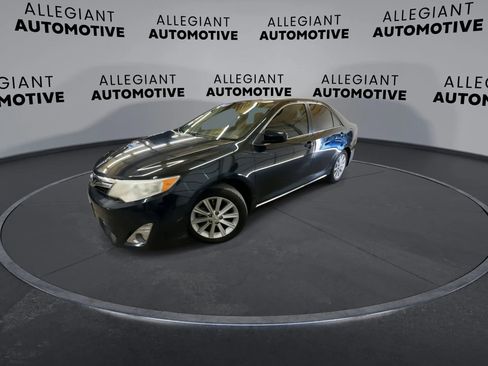 Used 2012 Toyota Camry XLE FWD image 6