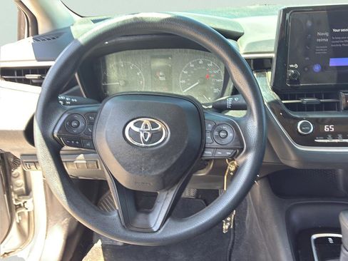 Used 2023 Toyota Corolla LE FWD image 28