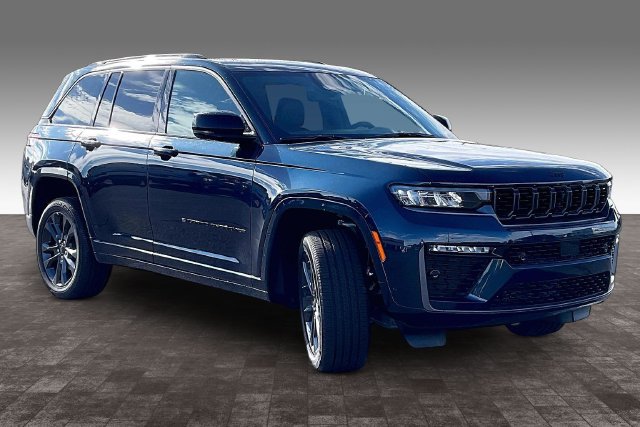 New 2026 Jeep Grand Cherokee Limited AWD/4WD image 2