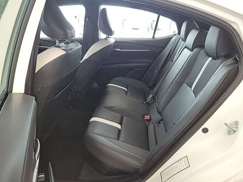Used 2025 Toyota Camry SE FWD image 10