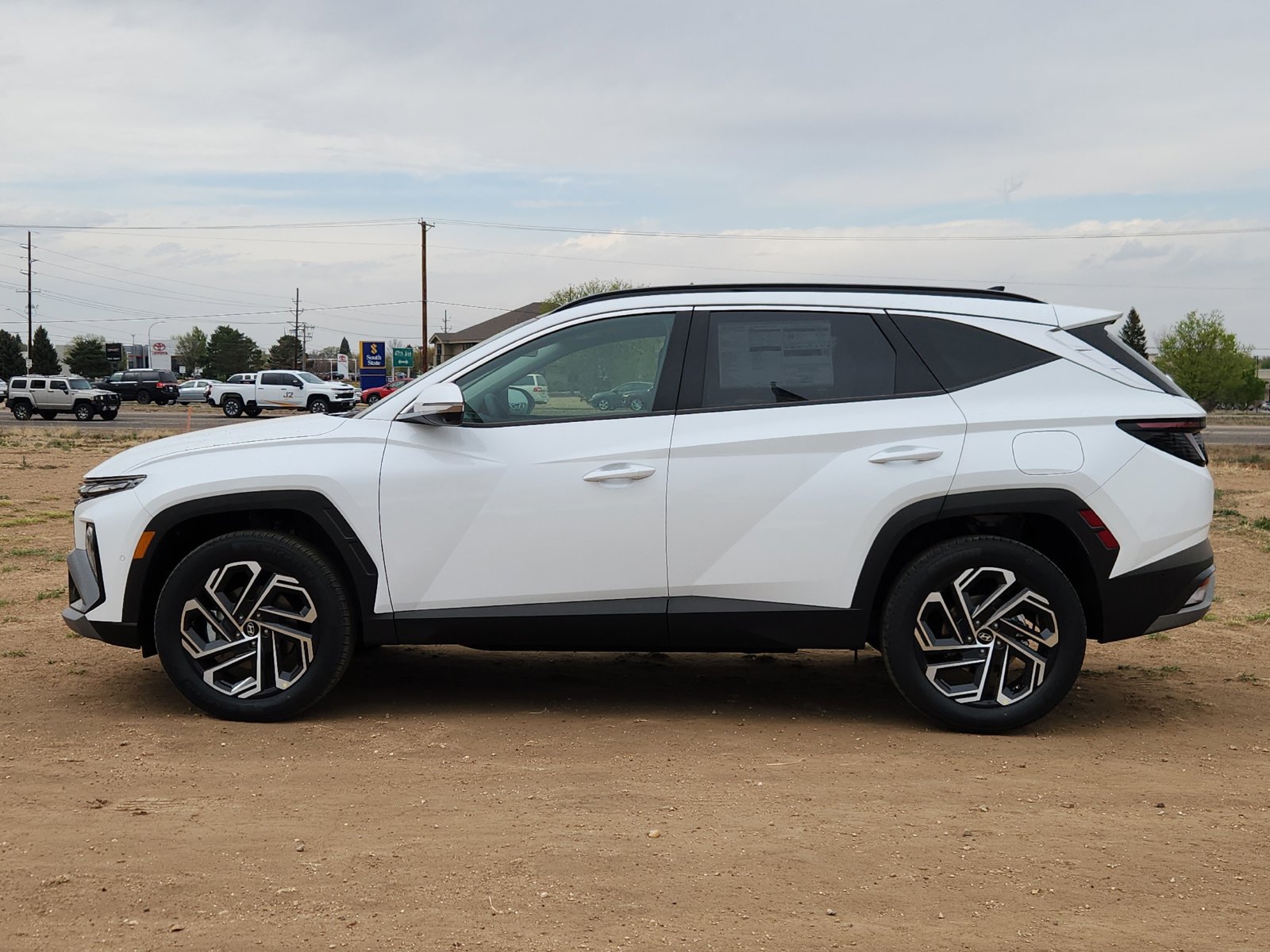New 2026 Hyundai Tucson Limited AWD/4WD image 2