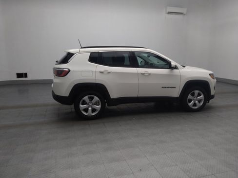 Used 2019 Jeep Compass Latitude w/ Popular Equipment Group AWD/4WD image 10