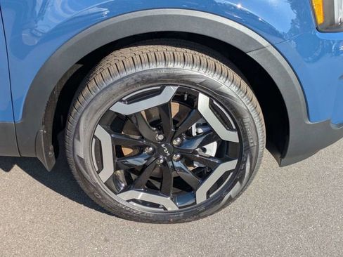 New 2025 Kia Telluride EX image 10