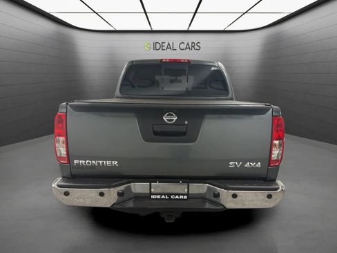 Used 2016 Nissan Frontier SV w/ SV Value Truck Package AWD/4WD image 6