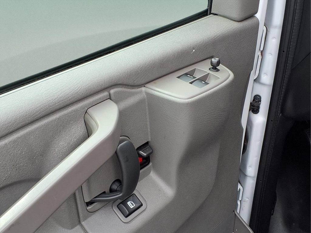 Certified 2025 GMC Savana 2500 w/ Driver Convenience Package RWD image 12