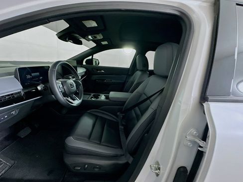 Used 2025 Honda Prologue Touring image 13