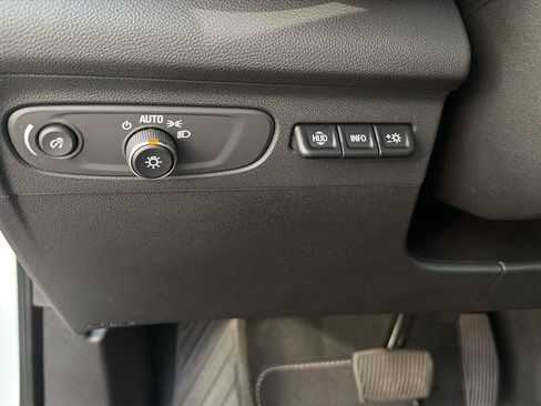 Used 2023 Buick Envision Essence w/ Technology Package I AWD/4WD image 19
