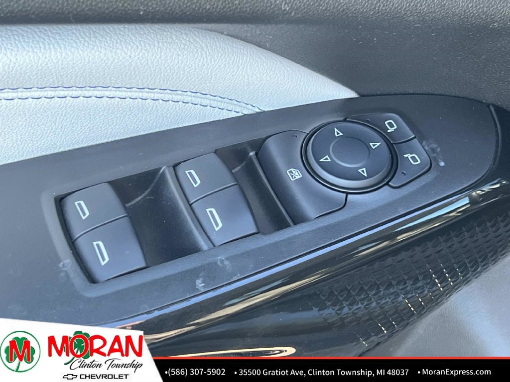 Certified 2025 Chevrolet Trax LT w/ Sunroof Package FWD image 17