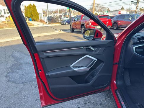 Used 2023 Audi Q3 2.0T Premium image 29