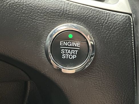 Used 2018 Ford Edge SEL AWD/4WD image 18