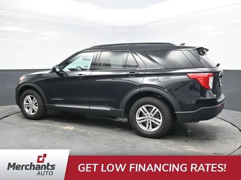 Used 2022 Ford Explorer XLT AWD/4WD image 4
