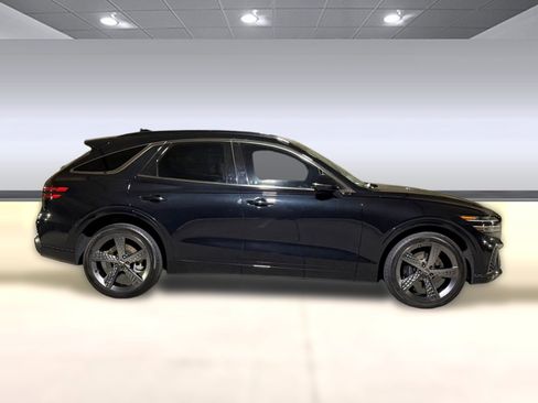 Used 2022 Genesis GV70 3.5T Sport w/ Sport Prestige Package image 8