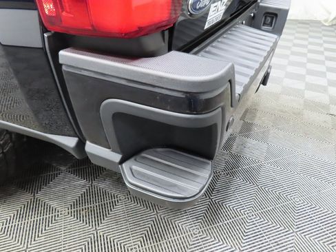 Used 2025 Ford F350 Platinum w/ FX4 Off-Road Package image 48