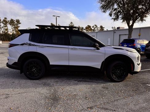 New 2026 Mitsubishi Outlander AWD image 9