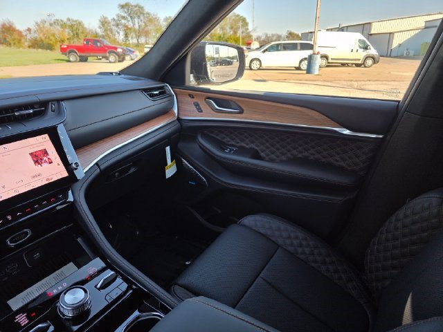 New 2027 Jeep Grand Cherokee Summit AWD/4WD image 46