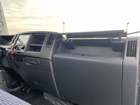 New 2024 Chevrolet Low Cab Forward 5500XG RWD image 28