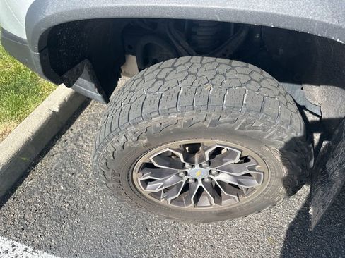 Used 2020 Chevrolet Colorado ZR2 AWD/4WD image 12
