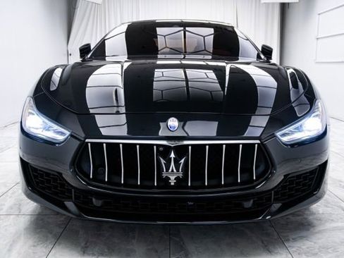 Used 2018 Maserati Ghibli S Q4 AWD/4WD image 5