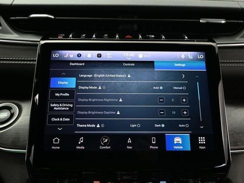 Certified 2021 Jeep Grand Cherokee L Overland w/ Luxury Tech Group IV AWD/4WD image 43