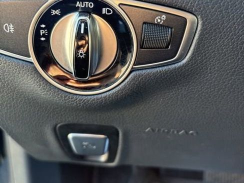 Used 2019 Mercedes-Benz E 300 4MATIC image 18