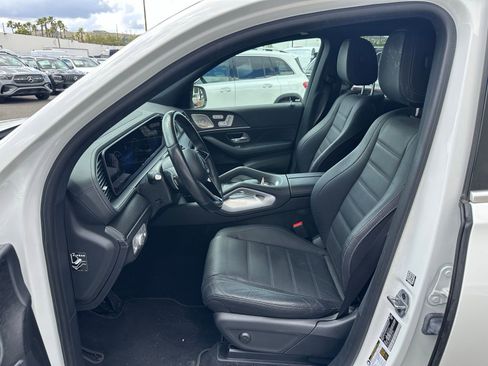 Used 2024 Mercedes-Benz GLE 350 4MATIC image 2