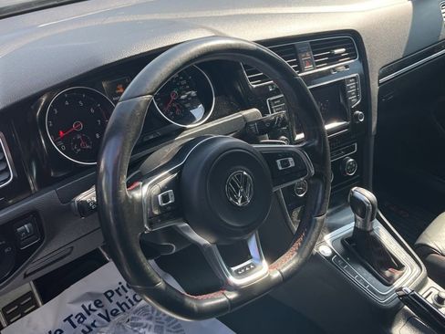 Used 2015 Volkswagen GTI SE w/ Lighting Package (SEL) image 9