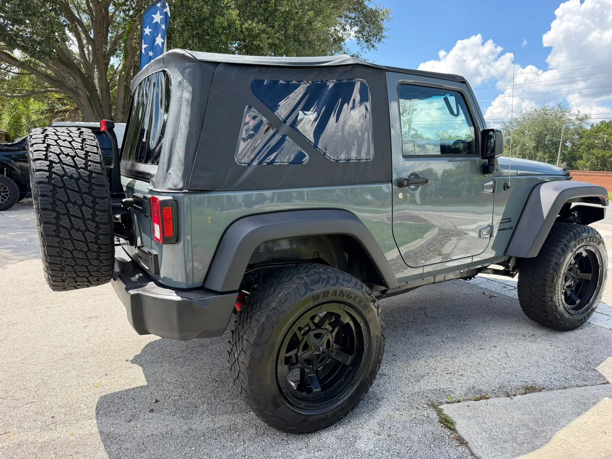 Used 2015 Jeep Wrangler Sport w/ Quick Order Package 24S AWD/4WD image 6