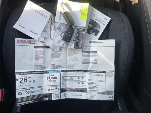 Used 2015 GMC Terrain SLE image 28