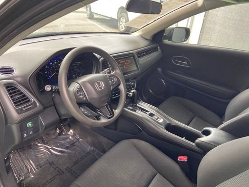 Used 2017 Honda HR-V EX image 35