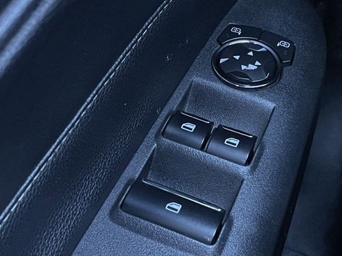 Used 2022 Ford Mustang Premium image 11