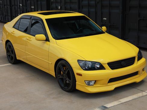 Used 2003 Lexus IS 300 w/ Power & Leather Pkg RWD image 15