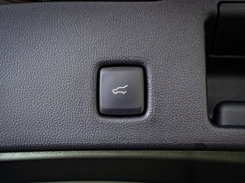 Used 2024 Ford Escape SE image 18