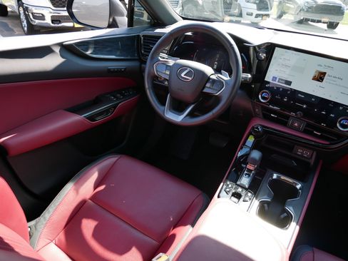 Used 2024 Lexus NX 350 AWD w/ Vision Package image 9
