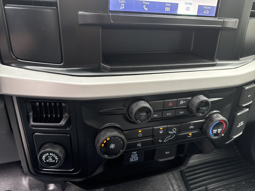 New 2026 Ford F350 XL w/ XL Driver Assist Package RWD image 29