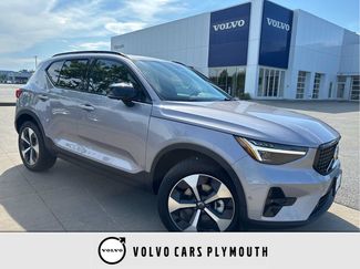 Used 2026 Volvo XC40 B5 Plus AWD/4WD video 1