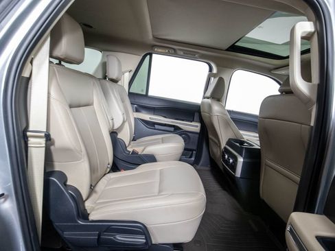 Used 2024 Ford Expedition Max XLT RWD image 11