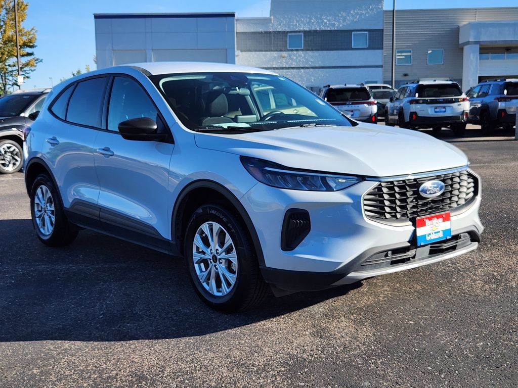 Used 2025 Ford Escape Active AWD/4WD image 6