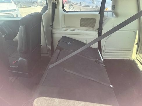 Used 2013 Dodge Grand Caravan SXT FWD image 7