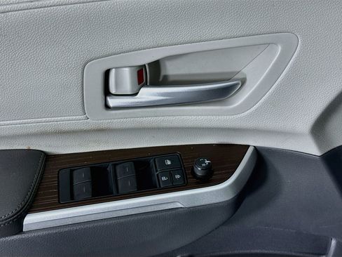 Certified 2021 Toyota Sienna XLE w/ XLE Plus Package FWD image 18